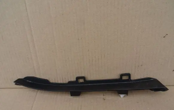 BMW X1 U11 Dashboard side end trim 7910765