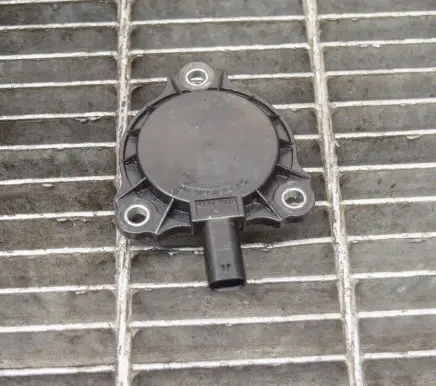 Mercedes-Benz GLK (X204) Turbo solenoid valve A2761560490