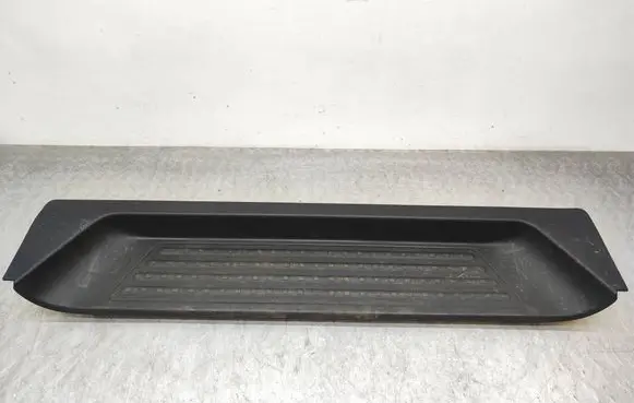 Volkswagen Transporter - Caravelle T6 Rear sill trim cover 7H0863725T