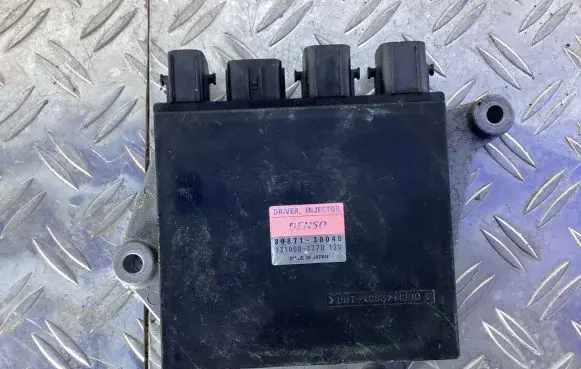 Lexus RC Fuel injection control unit/module 8987130040
