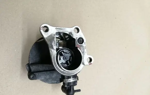 Renault Laguna II Vacuum pump D163451323 2A271005