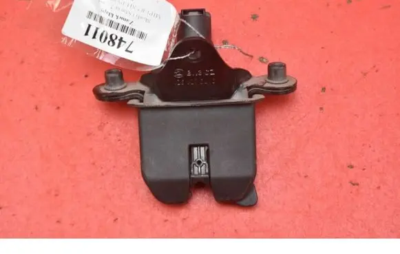 Skoda Octavia Mk2 (1Z) Tailgate/trunk/boot lock/catch/latch 1Z5827501C
