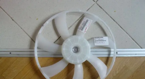 Toyota RAV 4 (XA40) Fan impeller 1636128230