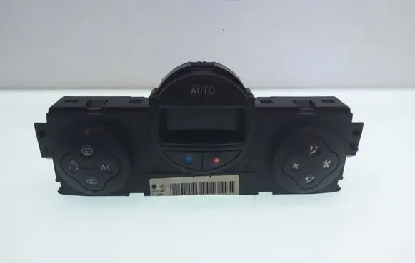 Renault Megane II Climate control unit 8200070752