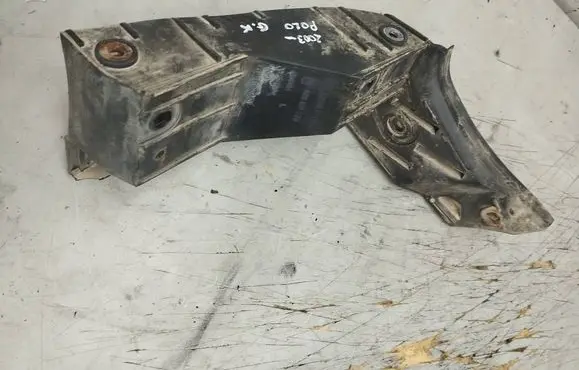 Volkswagen Polo III 6N 6N2 6NF Rear bumper mounting bracket 6Q6807375