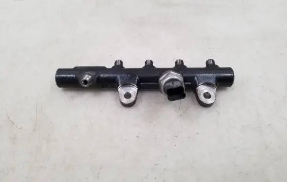 Fuel main line pipe