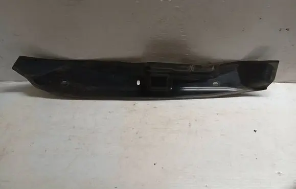 Volvo XC90 Fender end trim 31353952