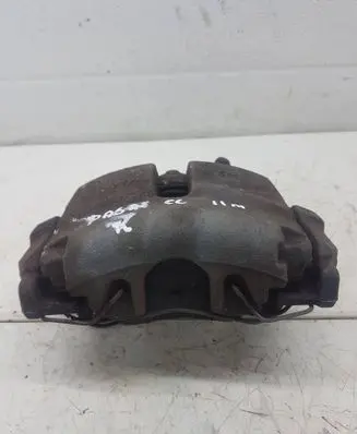Volkswagen PASSAT CC Front brake caliper