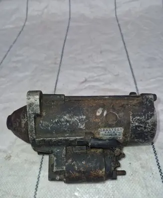 Mitsubishi Pajero Sport I Starter motor M2t8417zt