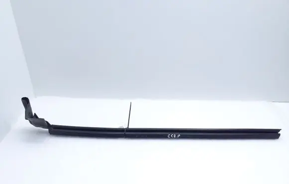 Volkswagen PASSAT CC Rubber seal front door window/glass 3C8837472 3C8837472B