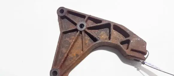 Opel Astra G Engine mounting bracket 2440388
