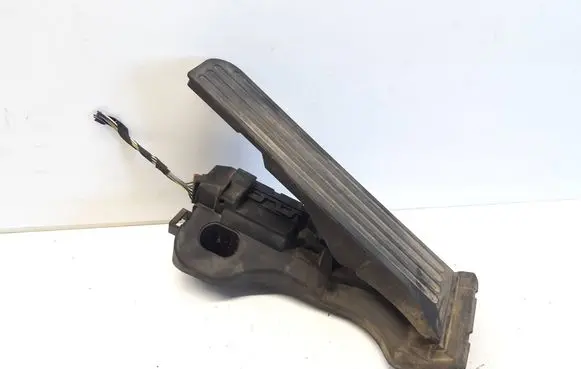 Volkswagen PASSAT B6 Accelerator throttle pedal 1K1723503L 6PV00860001