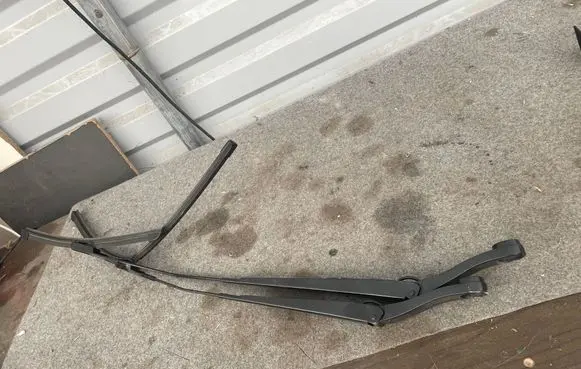 MG ZS Front wiper blade arm