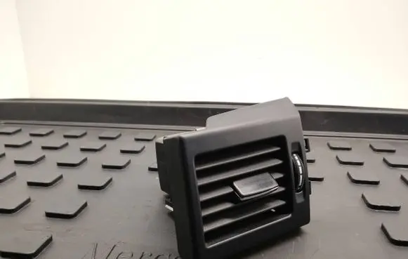 Mercedes-Benz GLK (X204) Dashboard side air vent grill/cover trim A2048305554 7403001 Y0P2495
