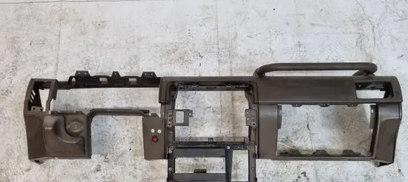 Nissan Patrol Y60 Dashboard