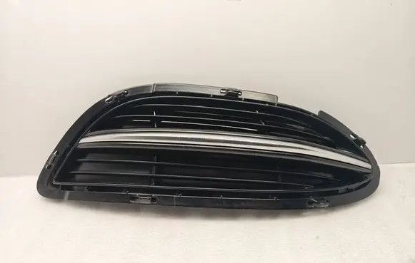 Mercedes-Benz S W222 Front bumper lower grill A2228850824 16551