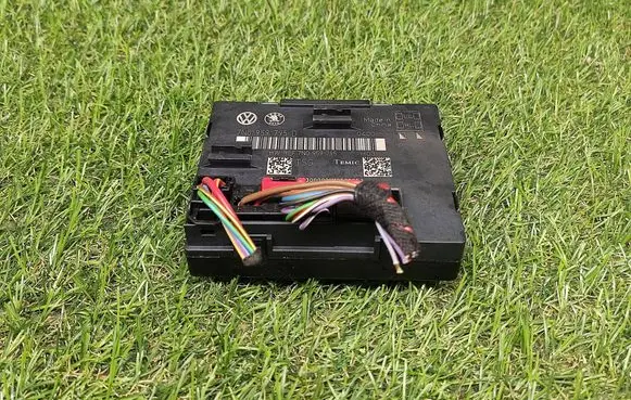 Skoda Yeti (5L) Door control unit/module 7N0959795D 7N0959795