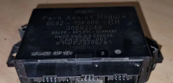 Volvo V70 Parking PDC control unit/module 30682548