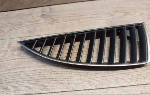 Mitsubishi Lancer Front bumper lower grill MN126474 MN126878