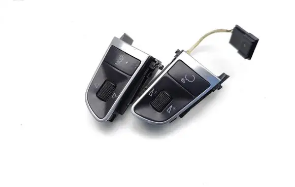 Steering wheel buttons/switches
