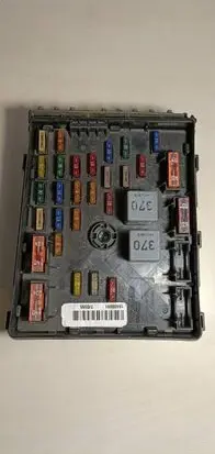 Volkswagen PASSAT B6 Fuse module 3C0937125 63592777