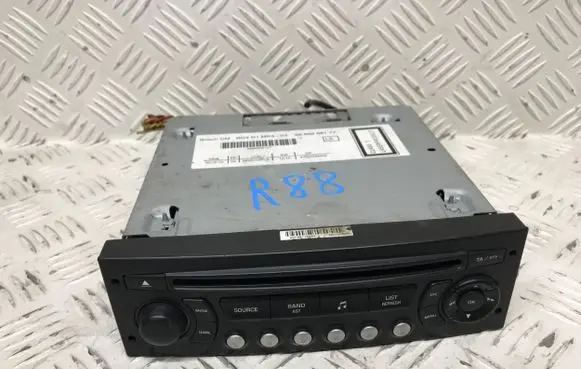 Peugeot Partner Radio/CD/DVD/GPS head unit 9666968177