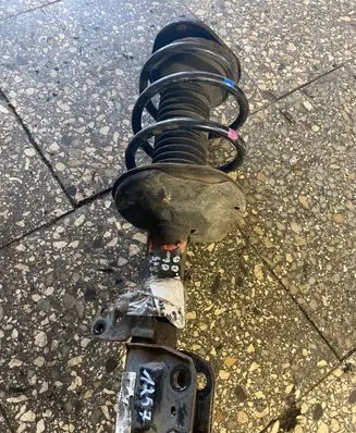 Toyota Avensis T250 Front shock absorber/damper