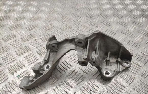 Nissan X-Trail T32 Fuel pump bracket 147174072R