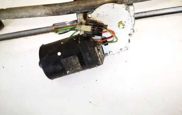 Volkswagen Golf IV Wiper motor