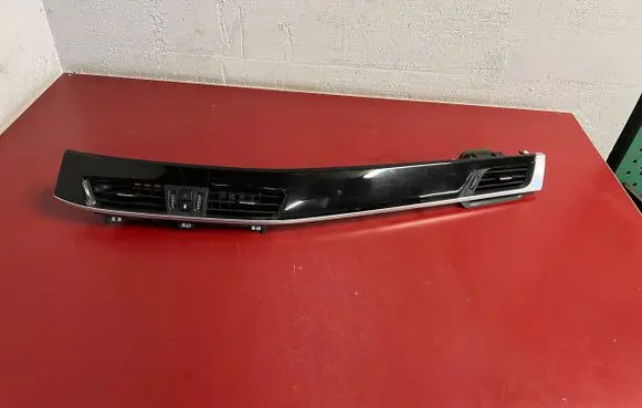 BMW X1 F48 F49 Dashboard glove box trim 9332456 9332242 51459332456