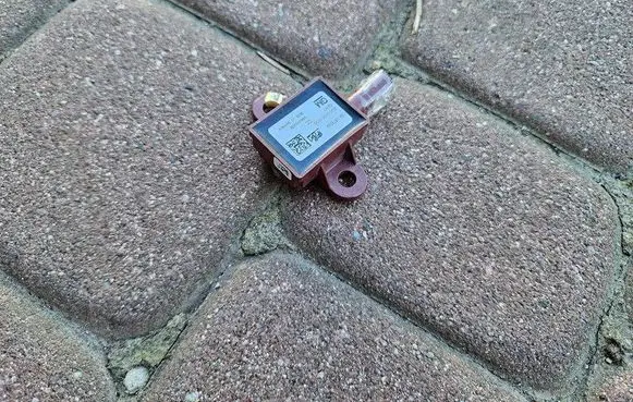 Opel Insignia B Airbag deployment crash/impact sensor 39108782AA