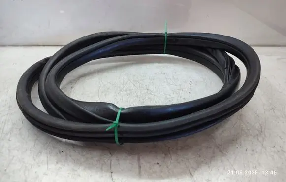 Front door rubber seal