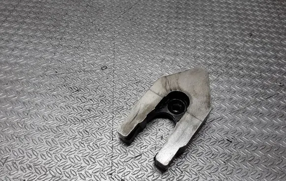 Nissan Navara D40 Fuel Injector clamp holder