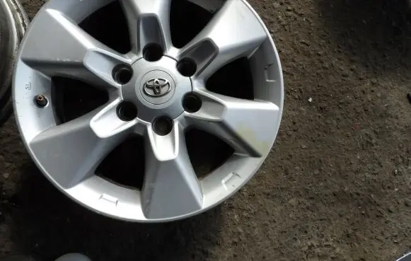Toyota Land Cruiser (J150) R17 alloy rim 