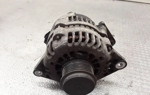Opel Zafira B Generator/alternator 8980311541 98031154CR
