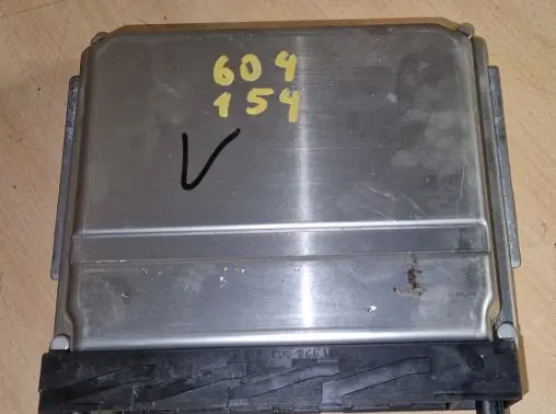 Volvo S60 Engine control unit/module 08675760