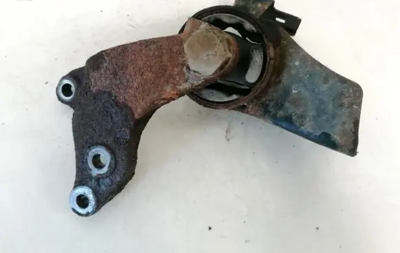 Mazda 626 Engine mount bracket ge6r39040