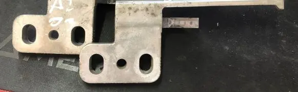 Audi A2 Engine bonnet/hood hinges 8Z0823404