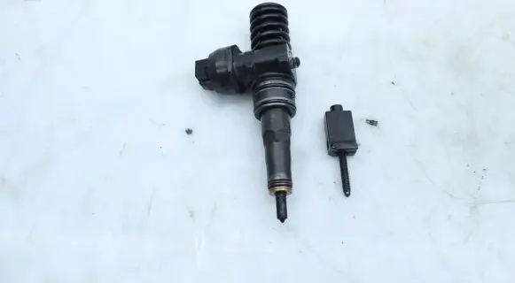 Seat Altea Fuel injector 038130073AG