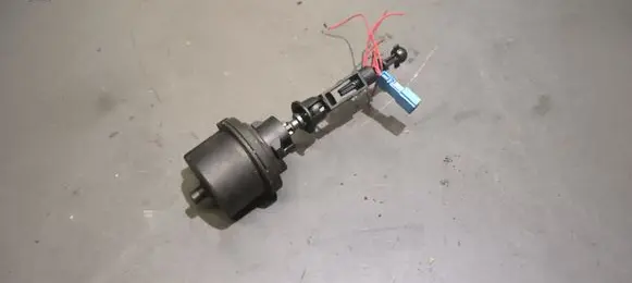 Mercedes-Benz E W211 Headlight level adjustment motor 73485702 N270R