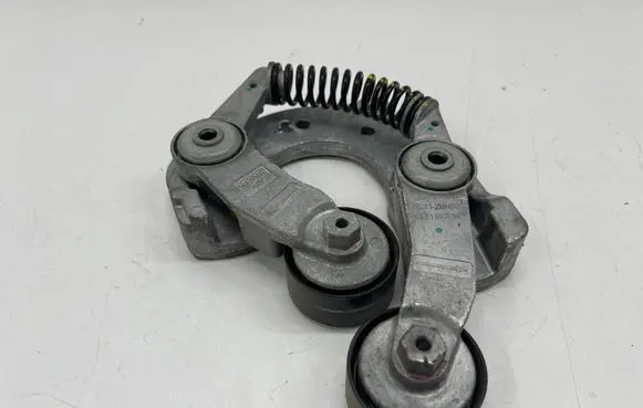 KIA Sportage Generator/alternator belt tensioner 252812MHB0