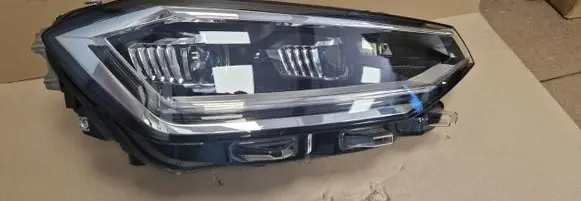 Volkswagen Golf Sportsvan Headlight/headlamp 517941036