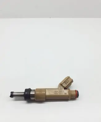 Lexus CT 200H Fuel injector 2325037010