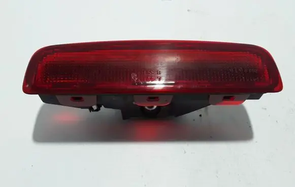 Dacia Dokker Third/center stoplight 8200690117