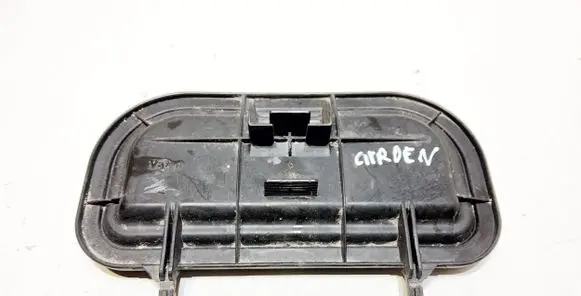 Headlight/headlamp dust cover