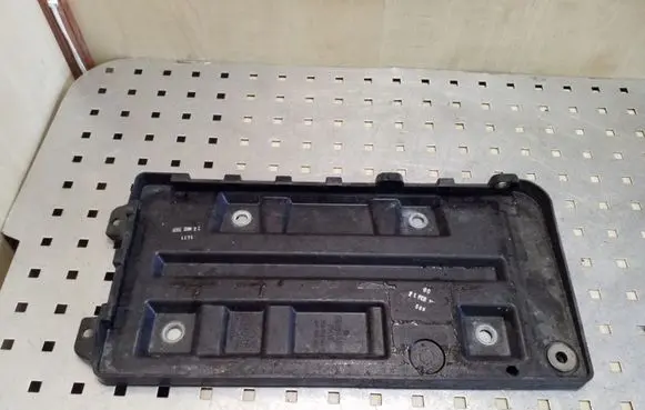 Volkswagen Phaeton Battery tray 3D0804869
