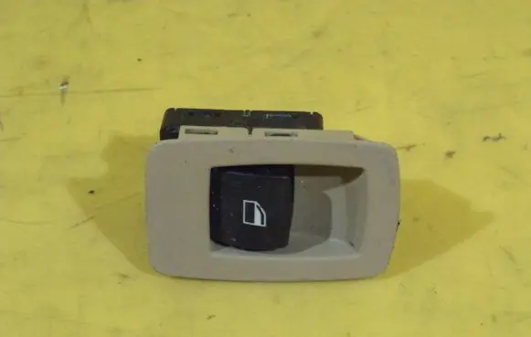 BMW 3 E90 E91 Tailgate/trunk/boot open switch 