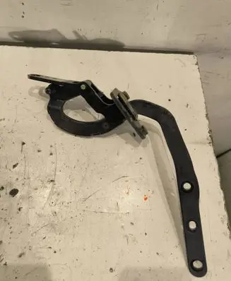 Volvo V70 Tailgate/trunk/boot hinge 8643157