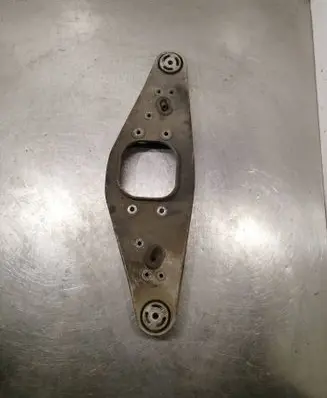 Mercedes-Benz E W211 Rear differential/diff mount bracket A2303522206