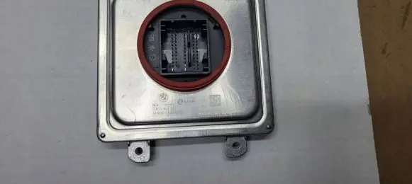 BMW X7 G07 Voltage converter/converter module 